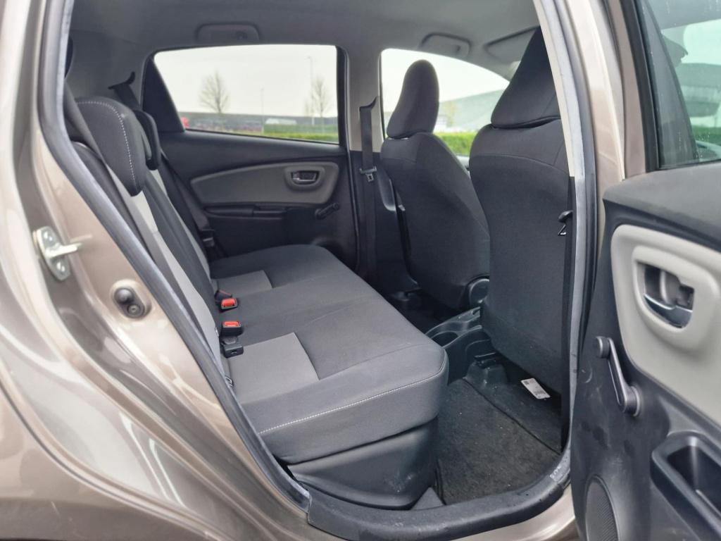 Toyota Yaris 1.5 hybrid dynamic | automaat | navi| rijstrookwaarschuwing | 