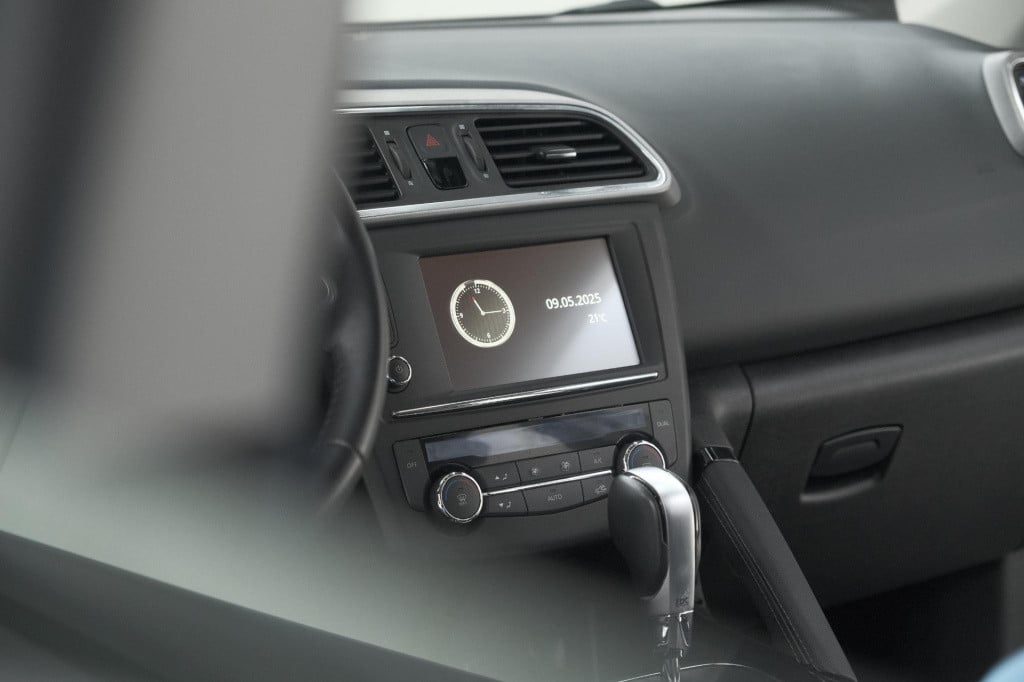 Renault Kadjar tce 130 edc intens | trekhaak | navigatie | parkeersensoren 