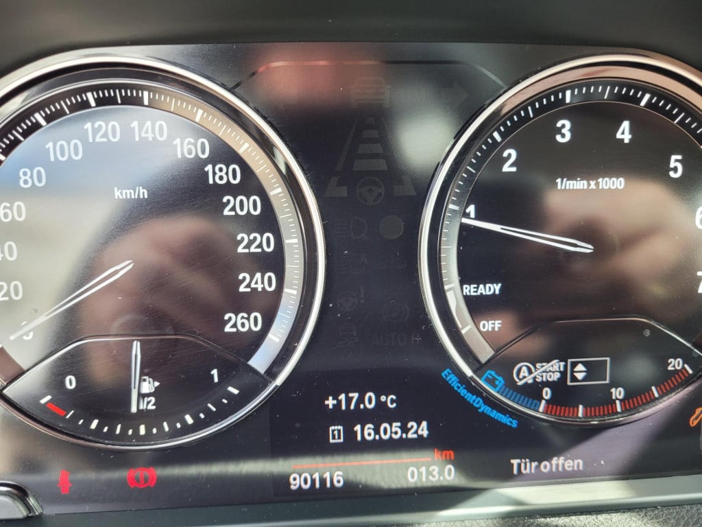 BMW 1 Serie 116i executive advantage . navi climate pdc lm velgen led stoel