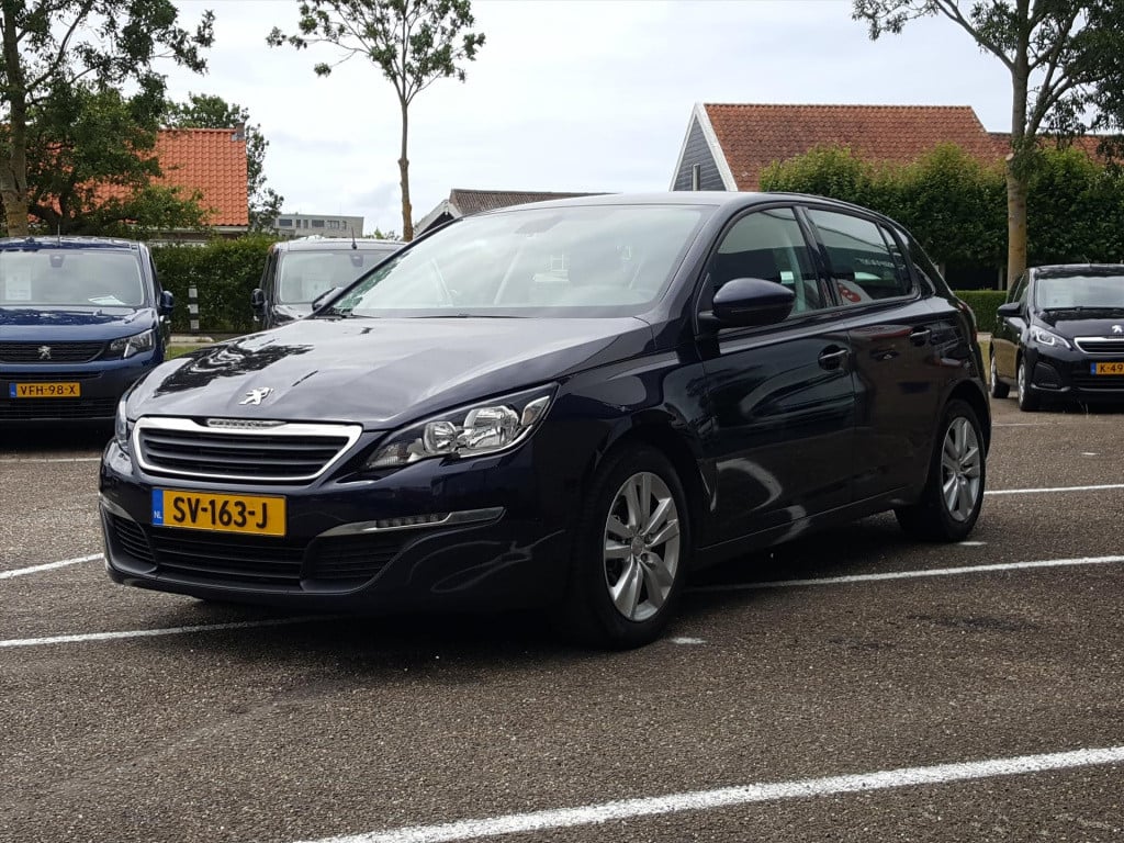 Peugeot 308 1.2 e-thp 110pk blue lease premium | navigatie | bt | cruise & 