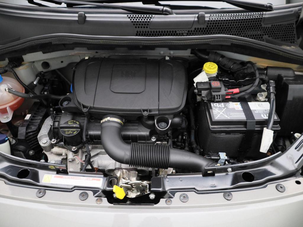 Fiat 500 1.0 hybrid dolcevita | panorama dak | parkeer sensoren | climate c