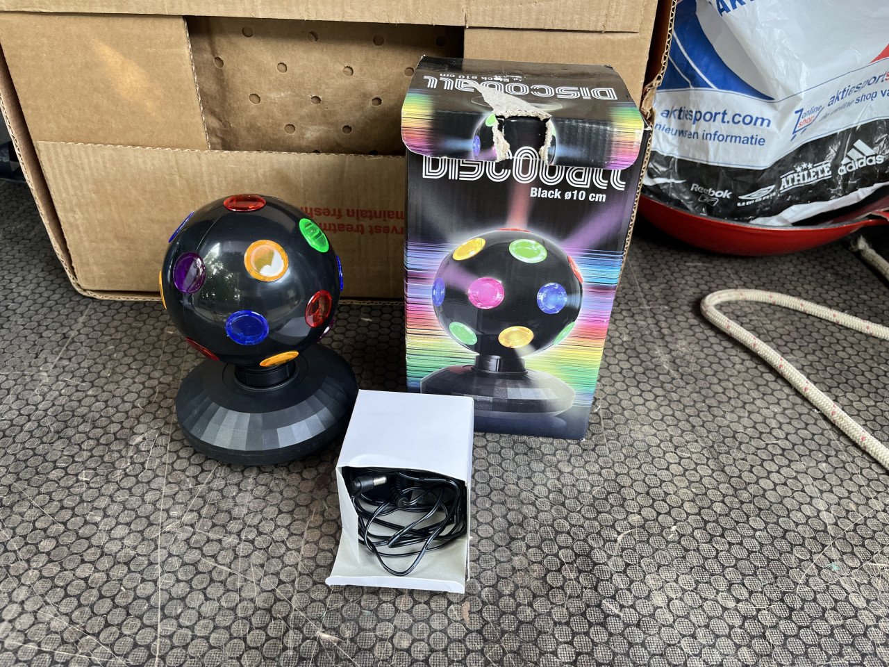 Disco bal 1 op batterijen, 1 op elektrisch