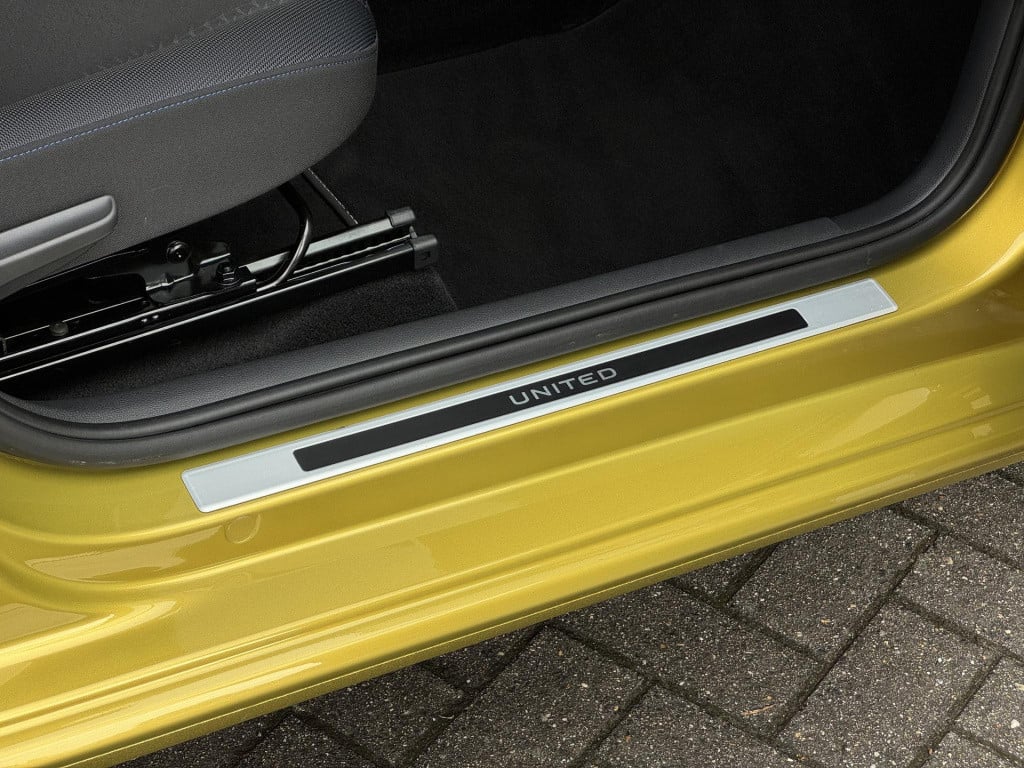 Volkswagen UP! 1.0 united climate control, stoelverwarming!