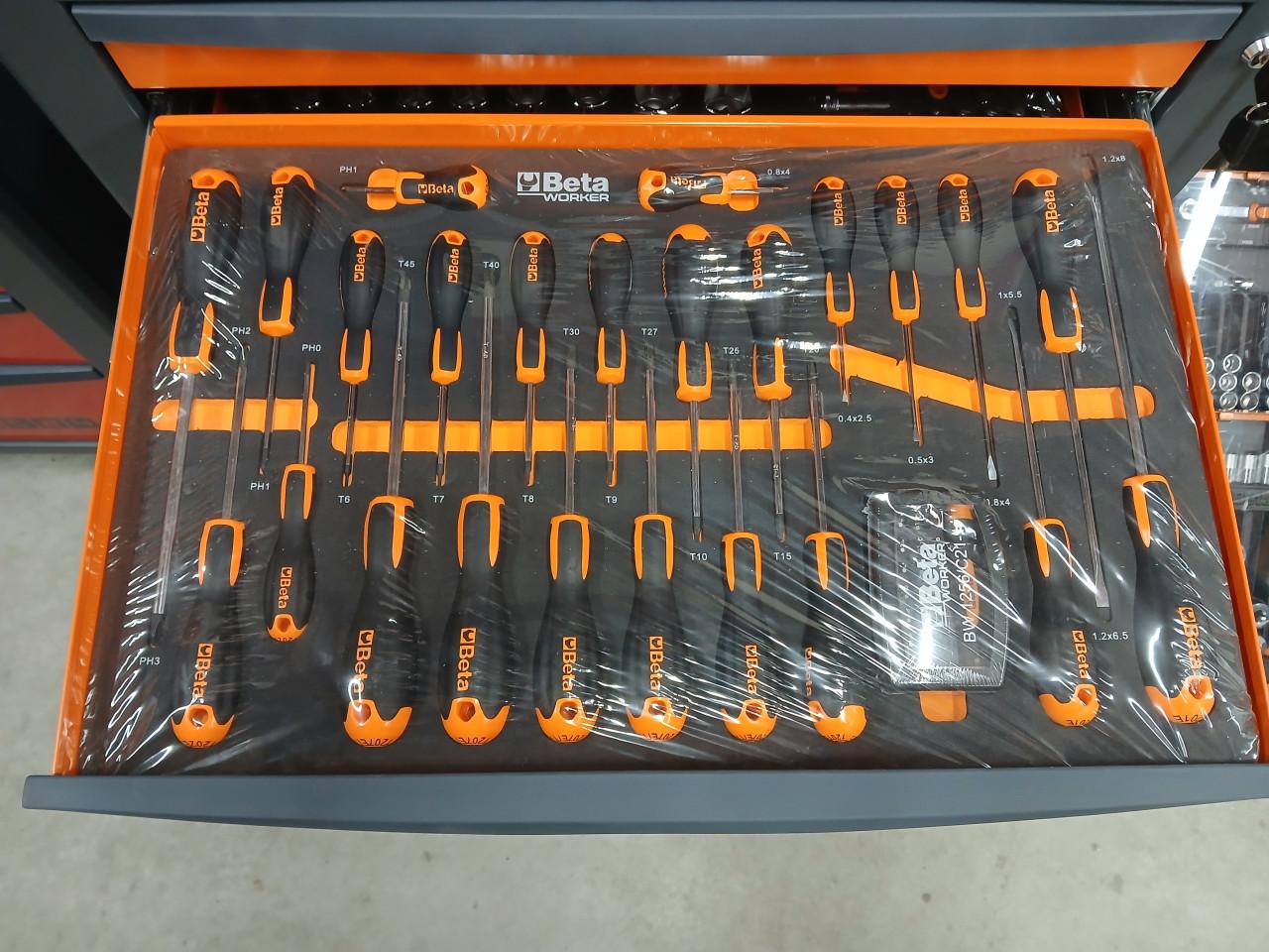 Gereedschapskar Beta RSC24/7 gevuld met BW 5924E/M