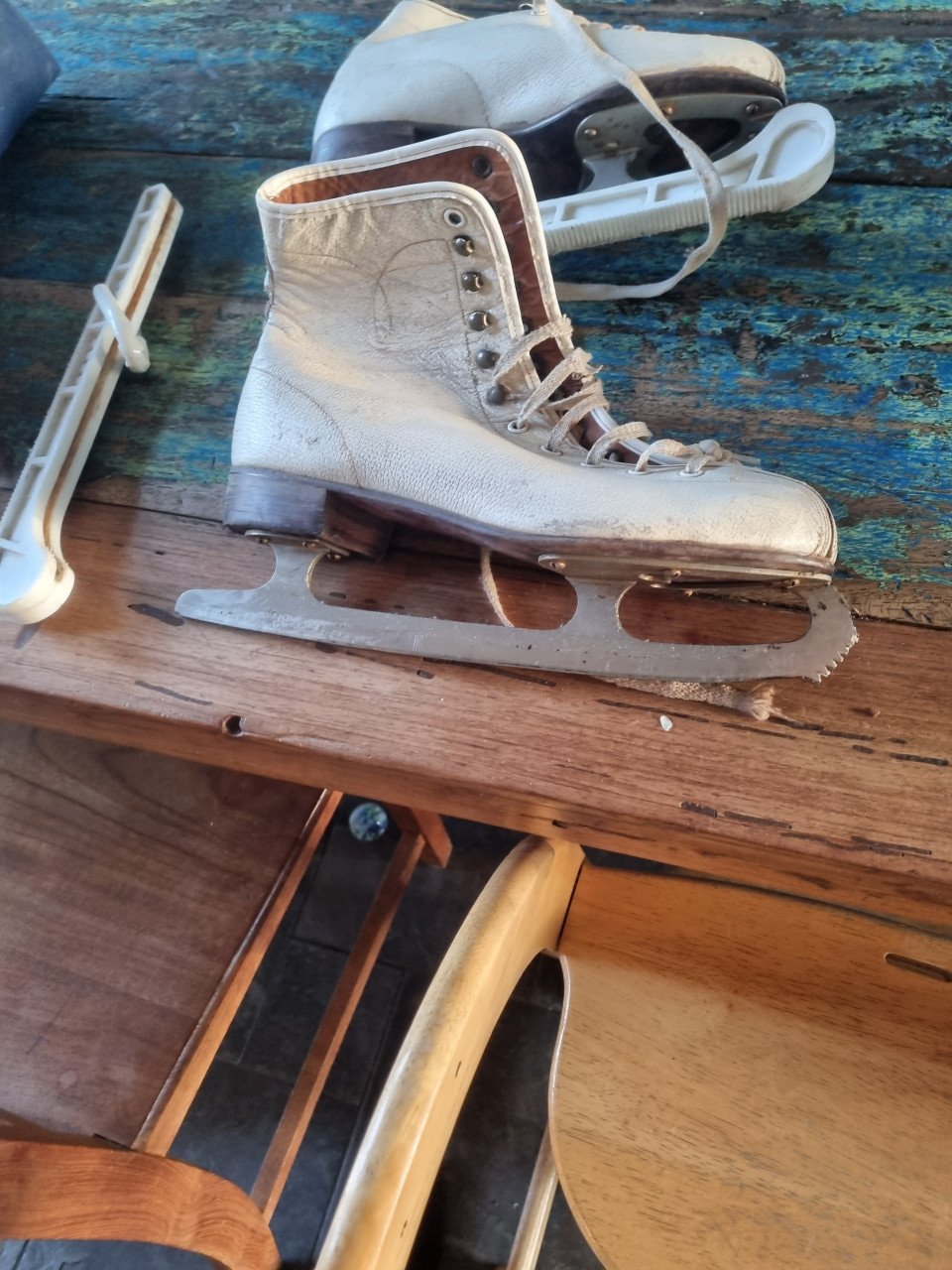 Kunstschaatsen maat 43