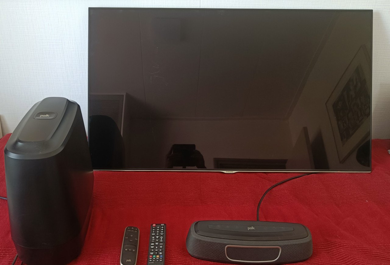 TV met soundbar