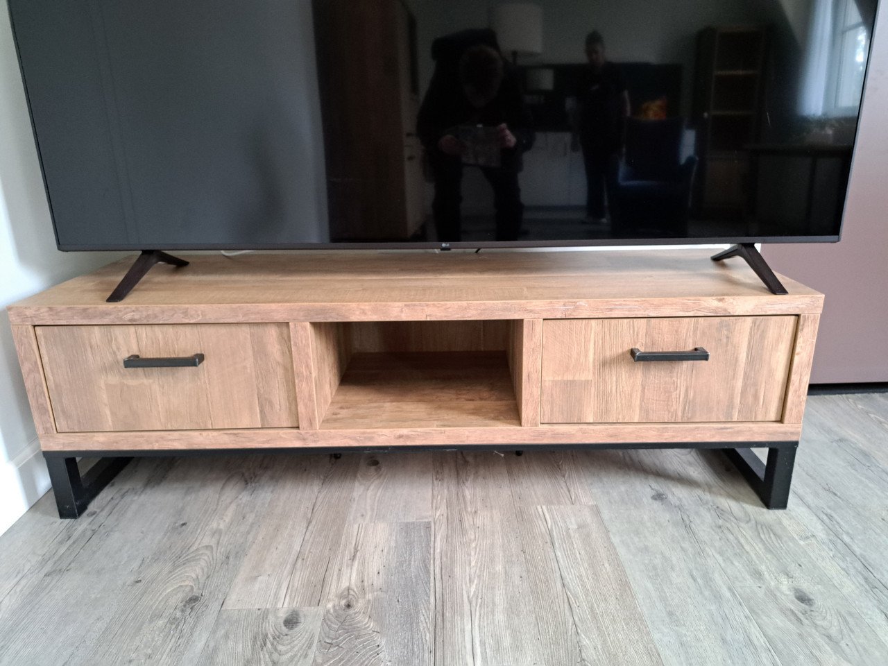 TV-meubel, boekenkastje, kast en tafel met 2 opklapbare stoeltjes