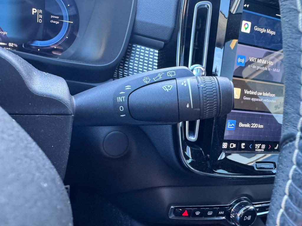 Volvo XC40 recharge p8 awd r-design