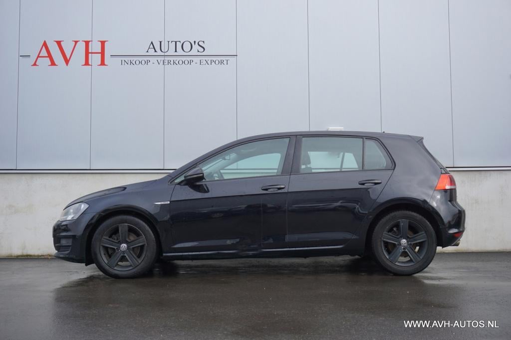 Volkswagen Golf 1.6 tdi highline bluemotion