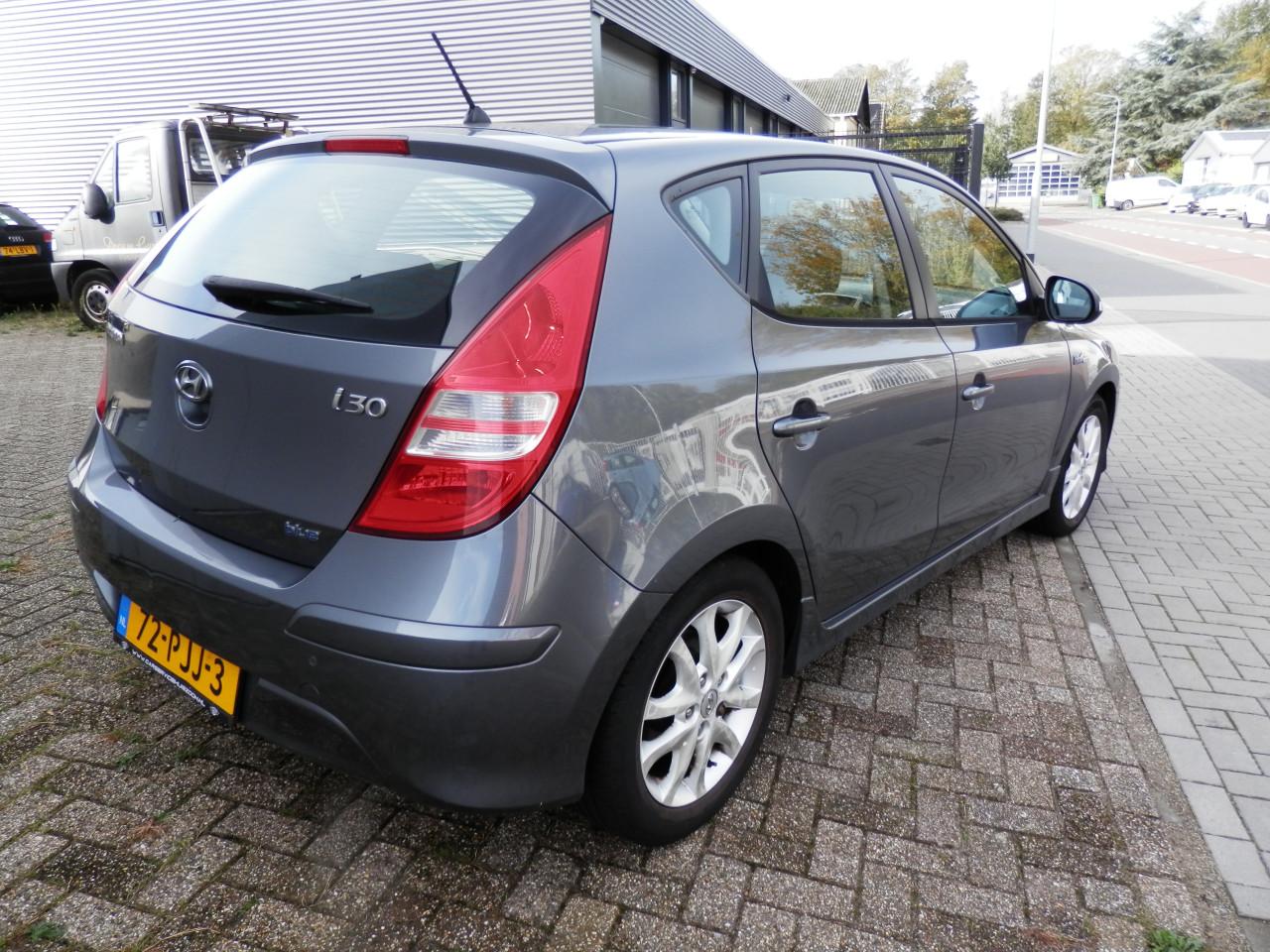 Auto Garant Biedt Aan: Hyundai I 30 1.6i