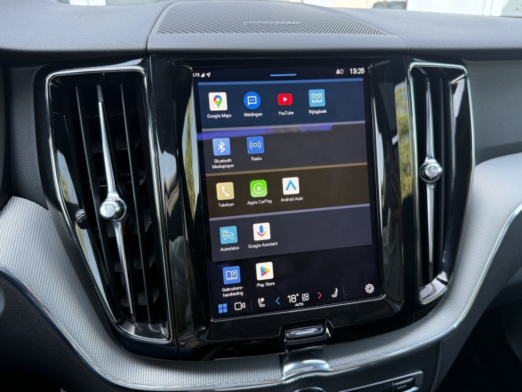 Volvo XC60 t6 340pk recharge r-design| adap.cruise| panodak| 360camera