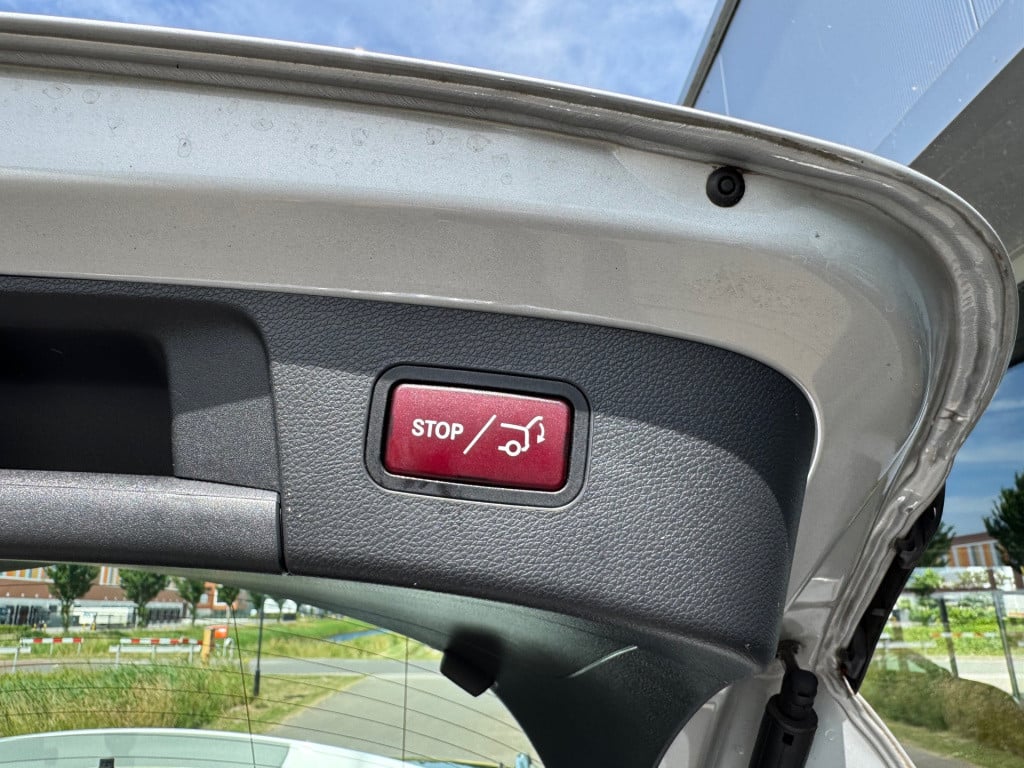 Mercedes-Benz Gla-klasse 180 business solution amg automaat / panoramadak ,