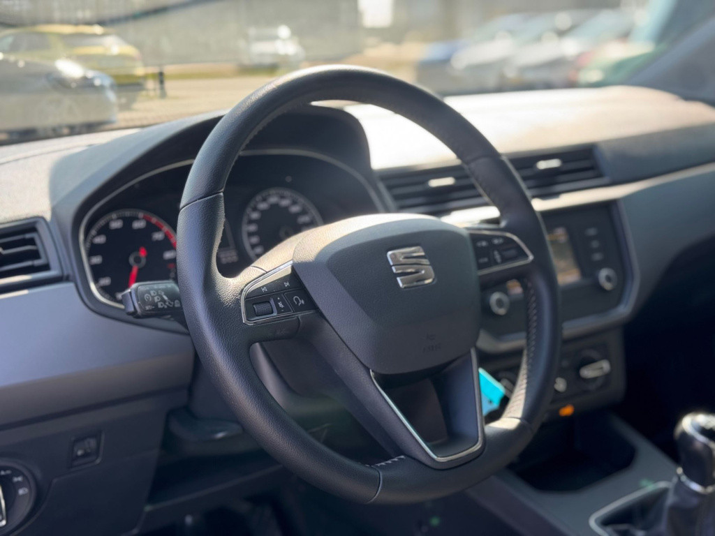 Seat Ibiza 1.0 style * cruise control * bluetooth * airco