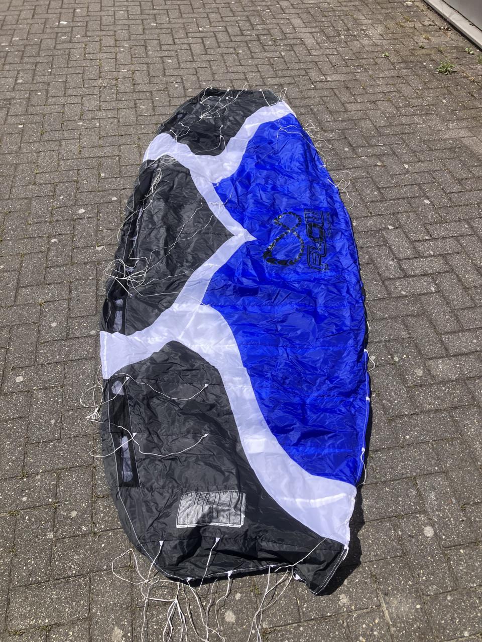 Ozone 3.0 powerkite 2 lijns bestuurbare vlieger als nieuw