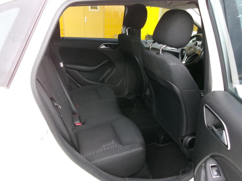 Mercedes-Benz B-Klasse 180 cdi automaat, airco, navi, pdc, trekhaak