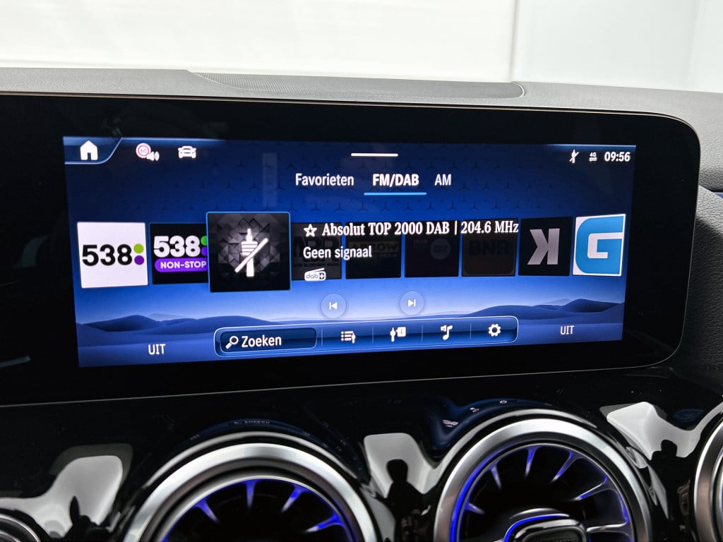 Mercedes-Benz Gla-klasse 180 business solution amg | nightpakket | trekhaak