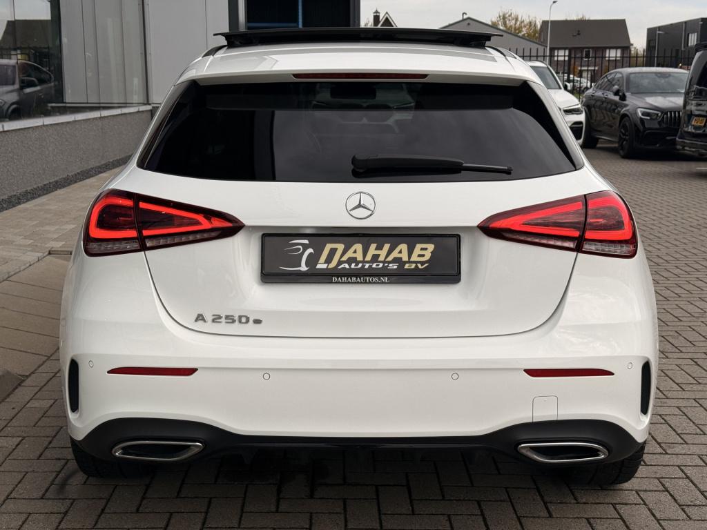 Mercedes-Benz A-Klasse 250 e amg line | nightpakket | pano | leder | el. st