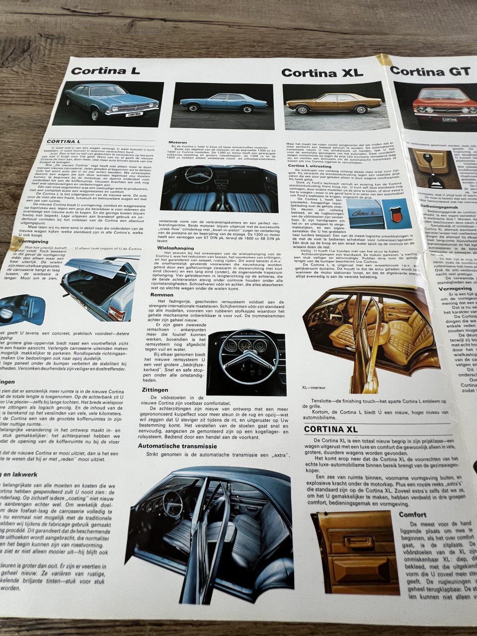 Ford Cortina autobrochure