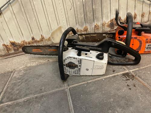 2 oude stihl kettingzagen