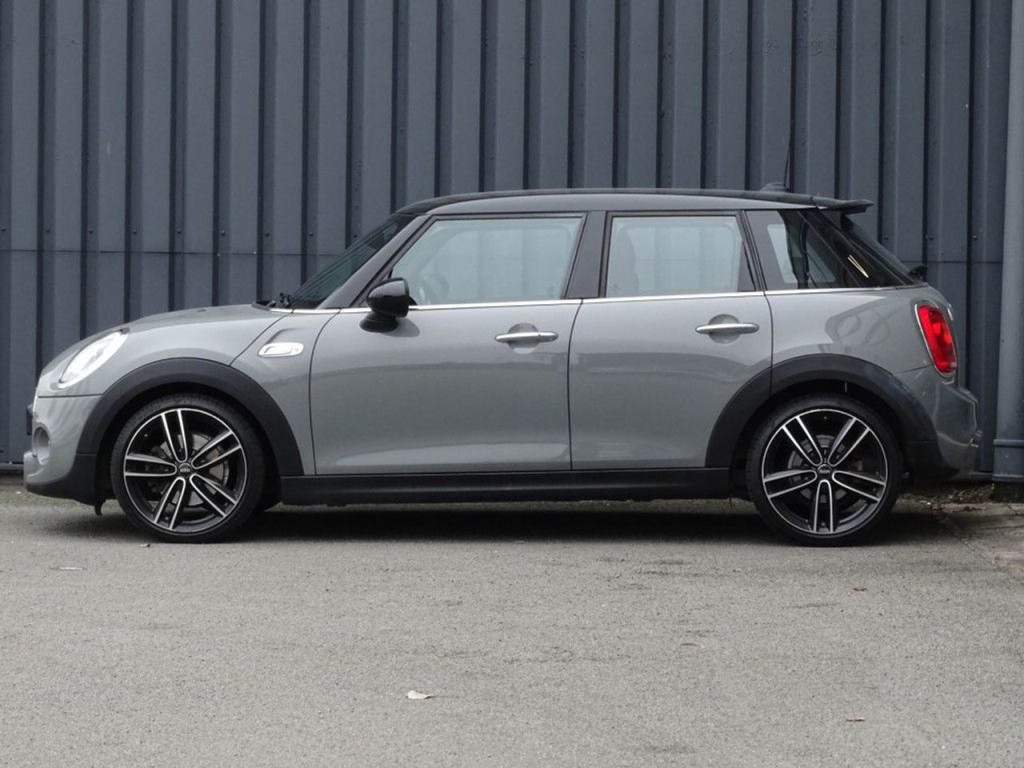 Mini Cooper mini 2.0 serious business 5-deurs | led | navi | 18"