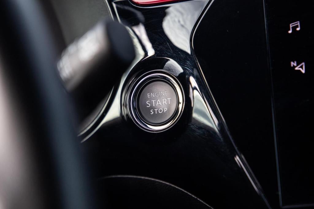 Opel Corsa 1.2 turbo gs black line / apple carplay / automaat / 360 camera 