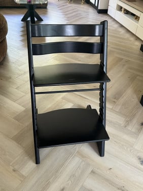 Zwarte Stokke trip trap stoel