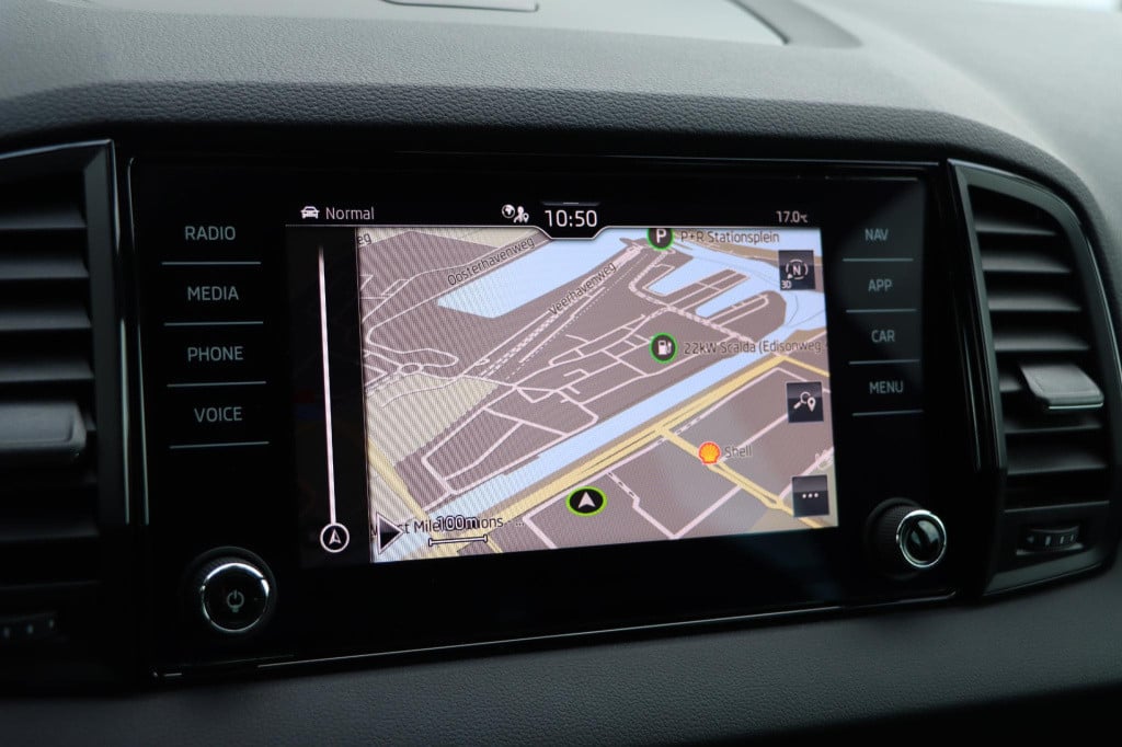 Skoda Karoq 1.5 tsi sportline 150pk dsg7