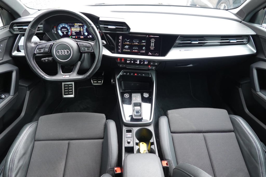 Audi A3 limousine 30 tfsi s edition