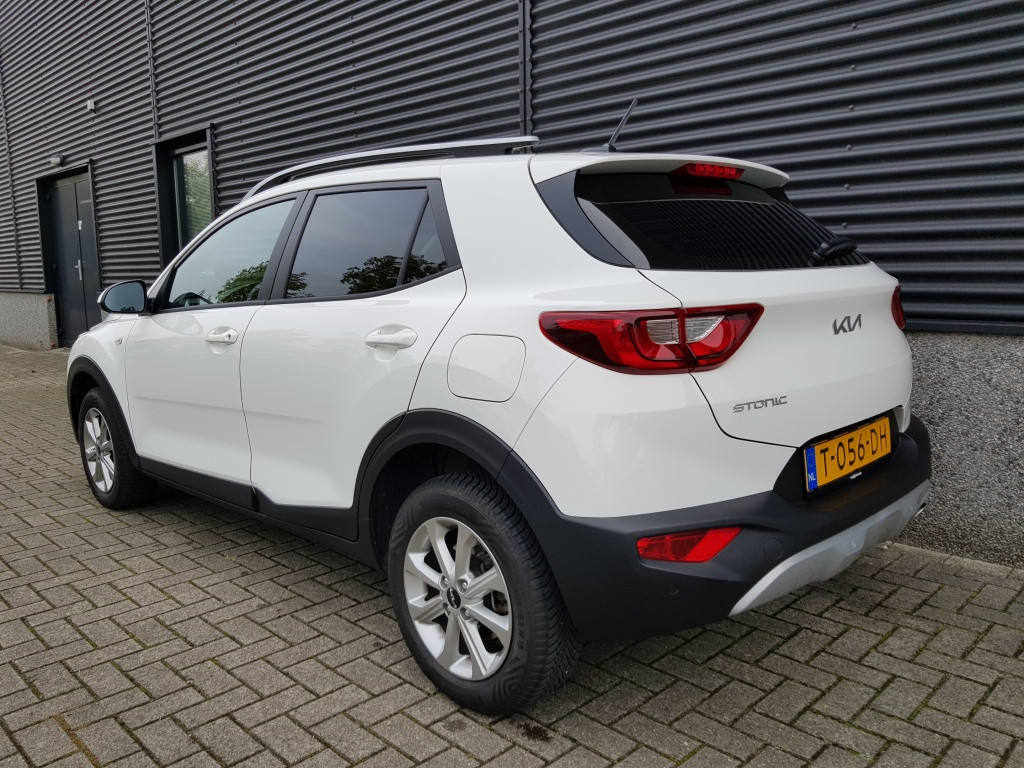 Kia Stonic mhev dynamicline 100pk