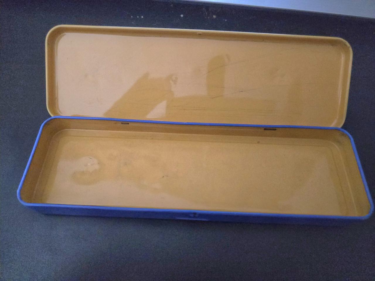 Vintage Disney Pocahontas pennenblik gemaakt van metaal Afm. 20x6.5x2cm