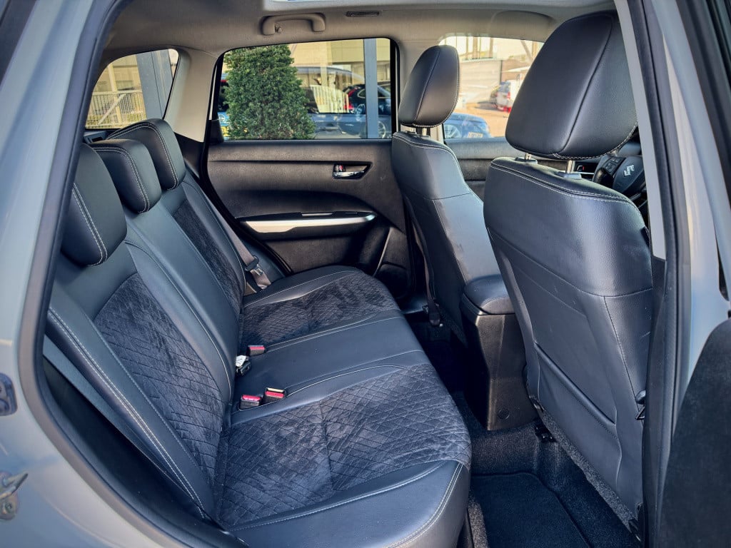 Suzuki Vitara 1.4 boosterjet stijl navi ecc cruise pano dak
