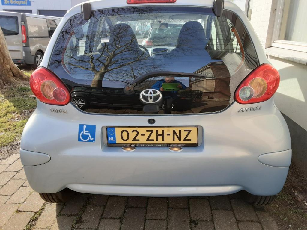 Toyota Aygo 1.0-12v +