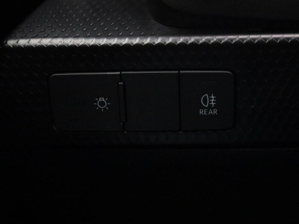 Audi A1 Sportback 1.0 25 tfsi 70kw attraction | virtual cockpit | apple car