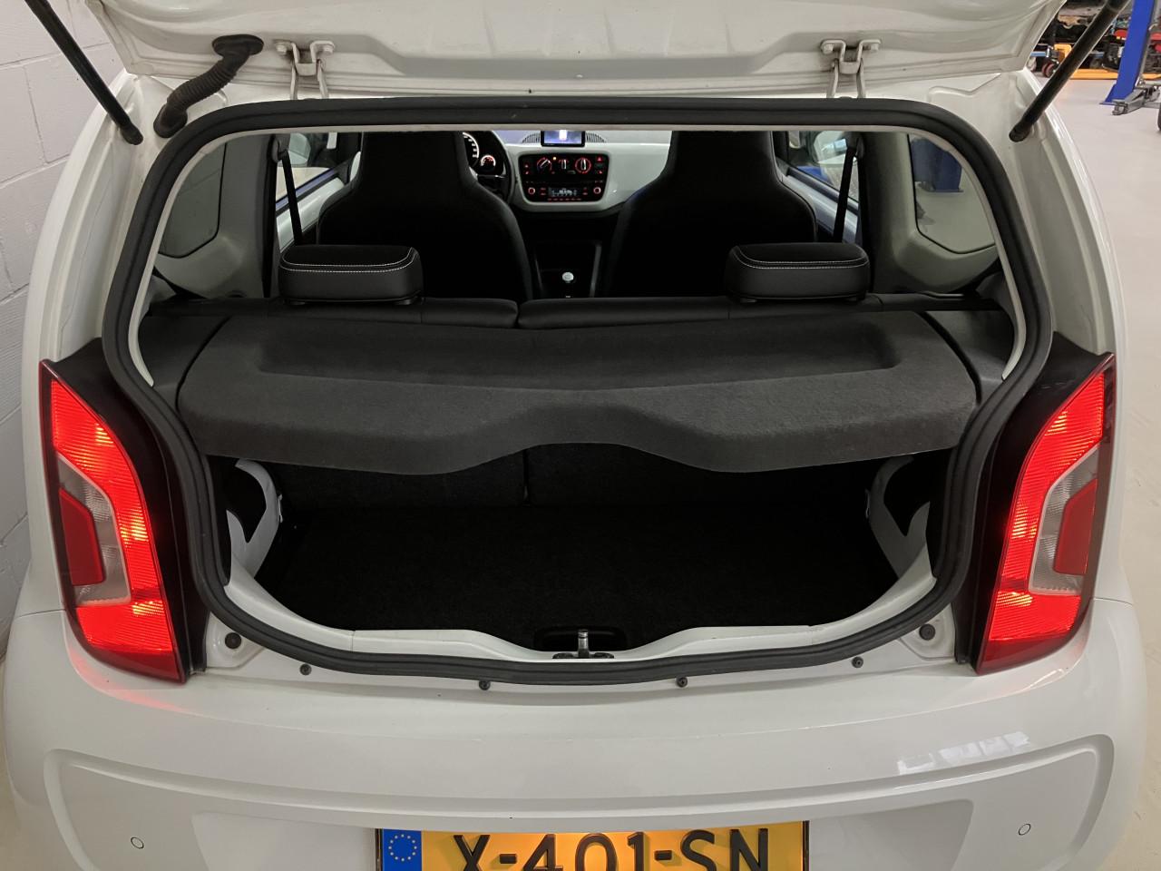 Vw Up high up!! Luxe uitvoering