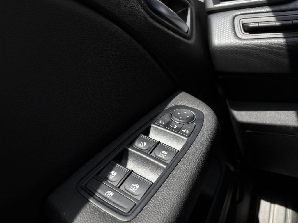 Mitsubishi Colt automaat 1.6 hev first edition/ trekhaak