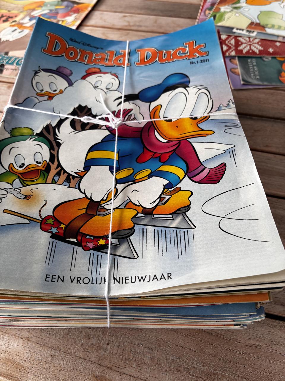 Complete jaargangen van het vrolijk weekblad „Donald Duck“