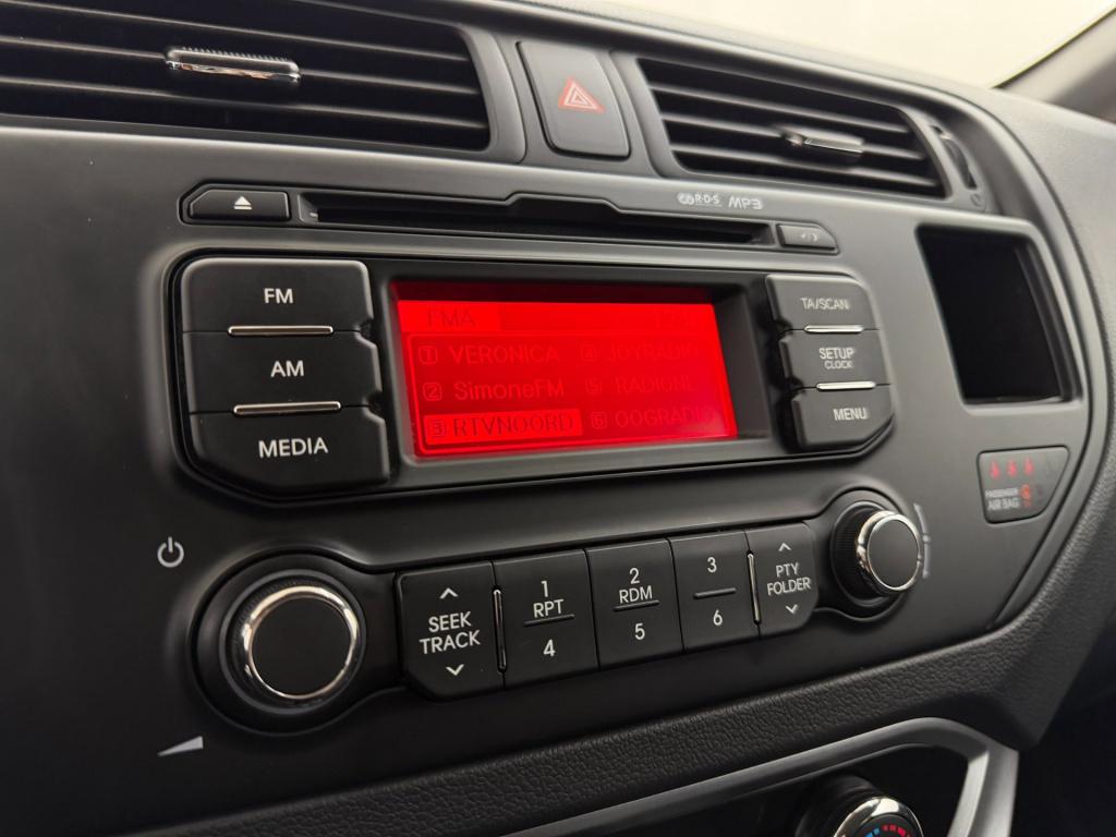 Kia Rio occasion 1.2 cvvt plus pack | wit | tweedehands kia rio | airco | u