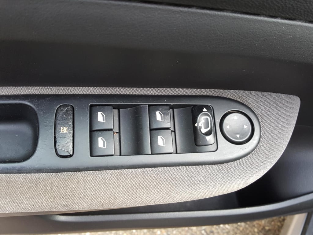 Peugeot 307 xt premium 1.6i-16v 5-drs automaat (4t) trekhaak | cruise & cli