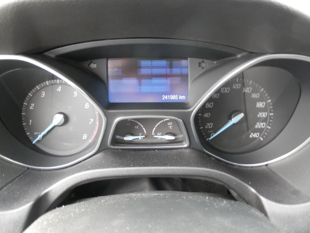 Auto Garant Biedt Aan: Ford Focus 1.6 First Edition