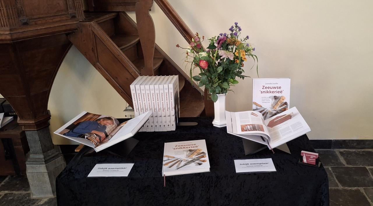 ZEEUWSE 'SNIKKERIEE' - paardenmes-snijders vanaf de 20ste eeuw