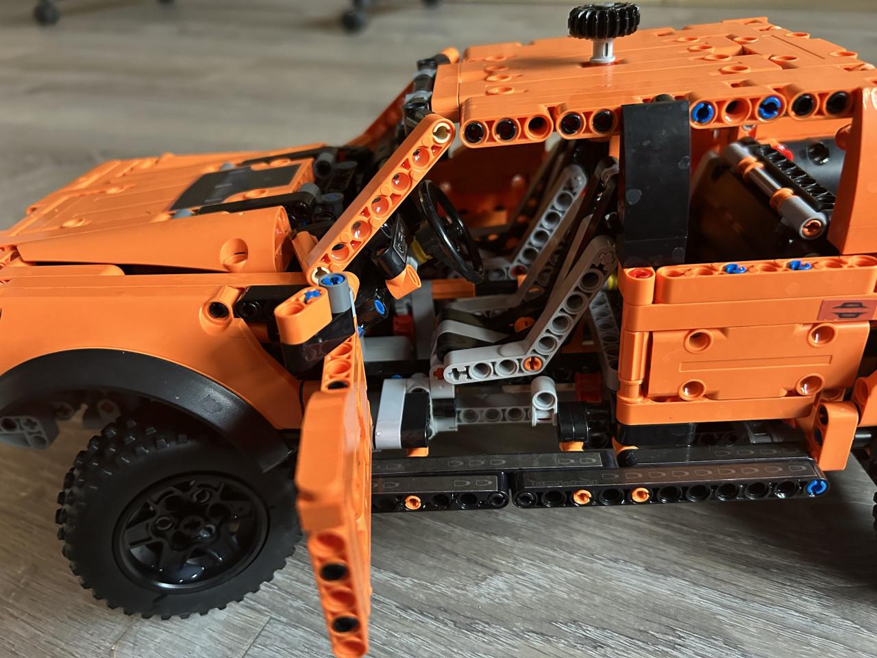Lego Technic - Ford F-150 Raptor replica