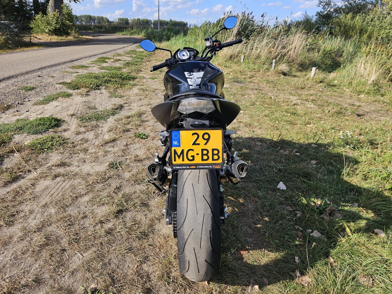 Kawasaki Z1000 bj 2009 weinig km 16000 km