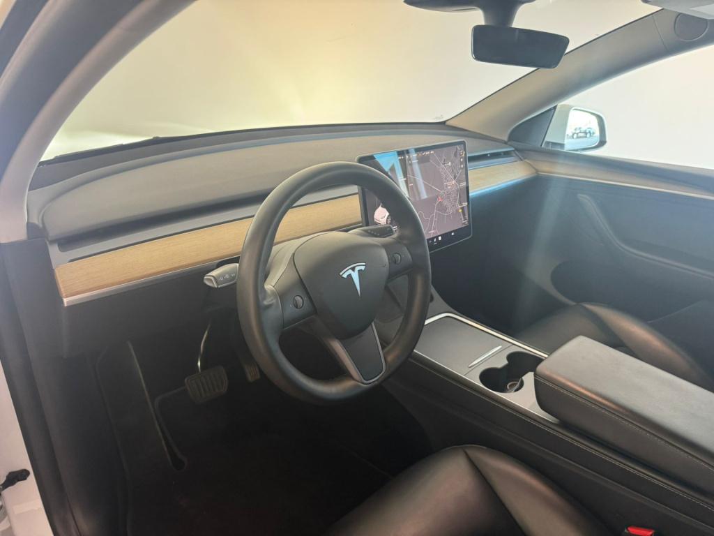 Tesla Model Y long range awd 75 kwh