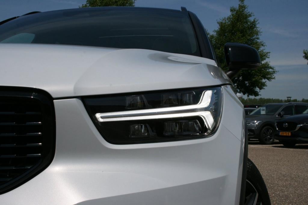 Volvo XC40 1.5 t5 recharge r-design / pano / 360camera / h&k