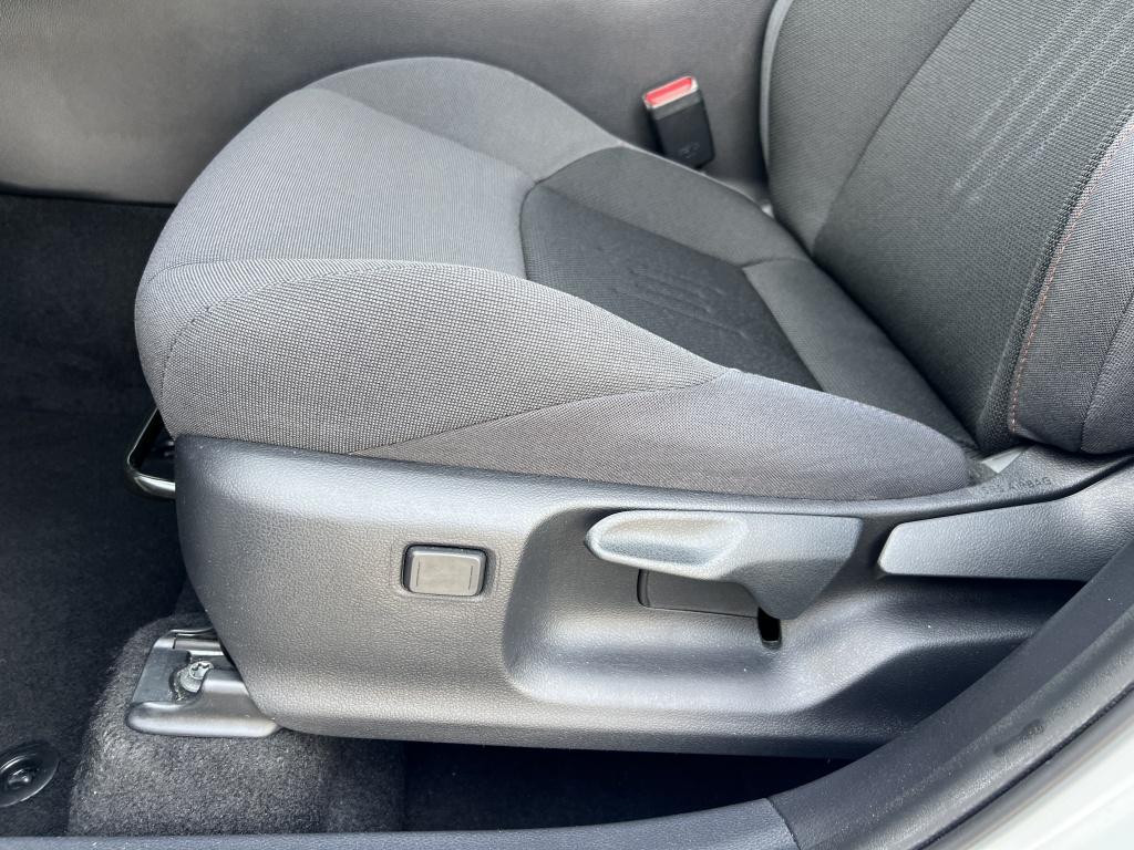 Toyota C-hr 1.8 hybr 140 first edition | nl auto | dealer onderhouden |