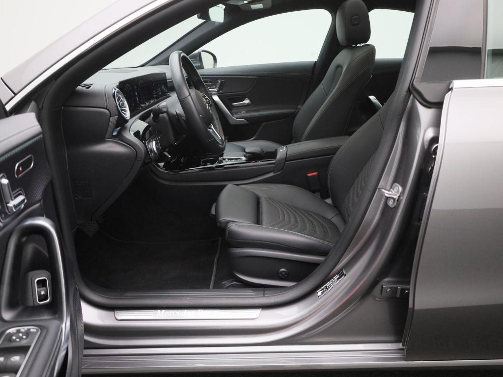 Mercedes-Benz Cla 250 e luxury line | automaat | panoramadak | apple carpla