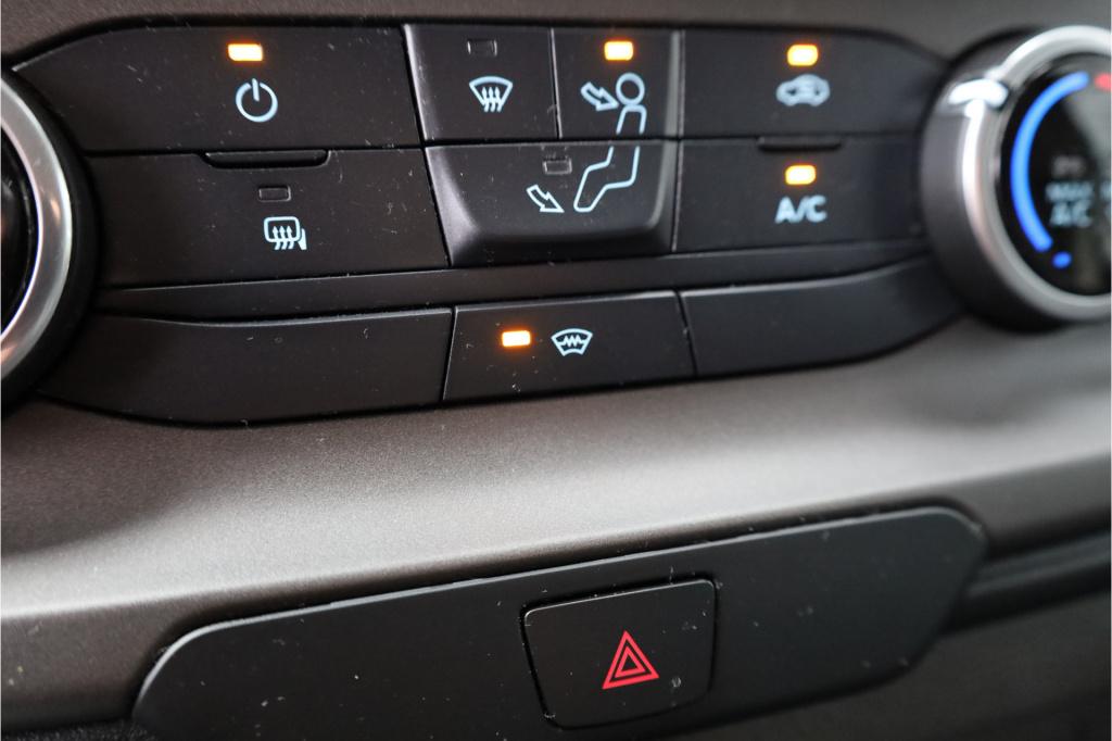 Ford Transit Custom 300 2.0 tdci l2h1 trend trekhaak i nav i cam i lm