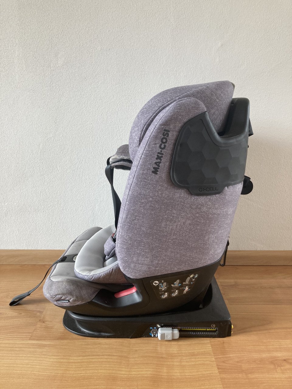 Maxi Cosi Titan Pro kinderstoel grijs