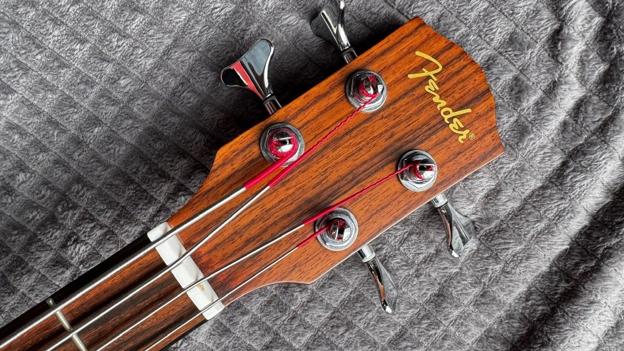 Fender akoestische basgitaar