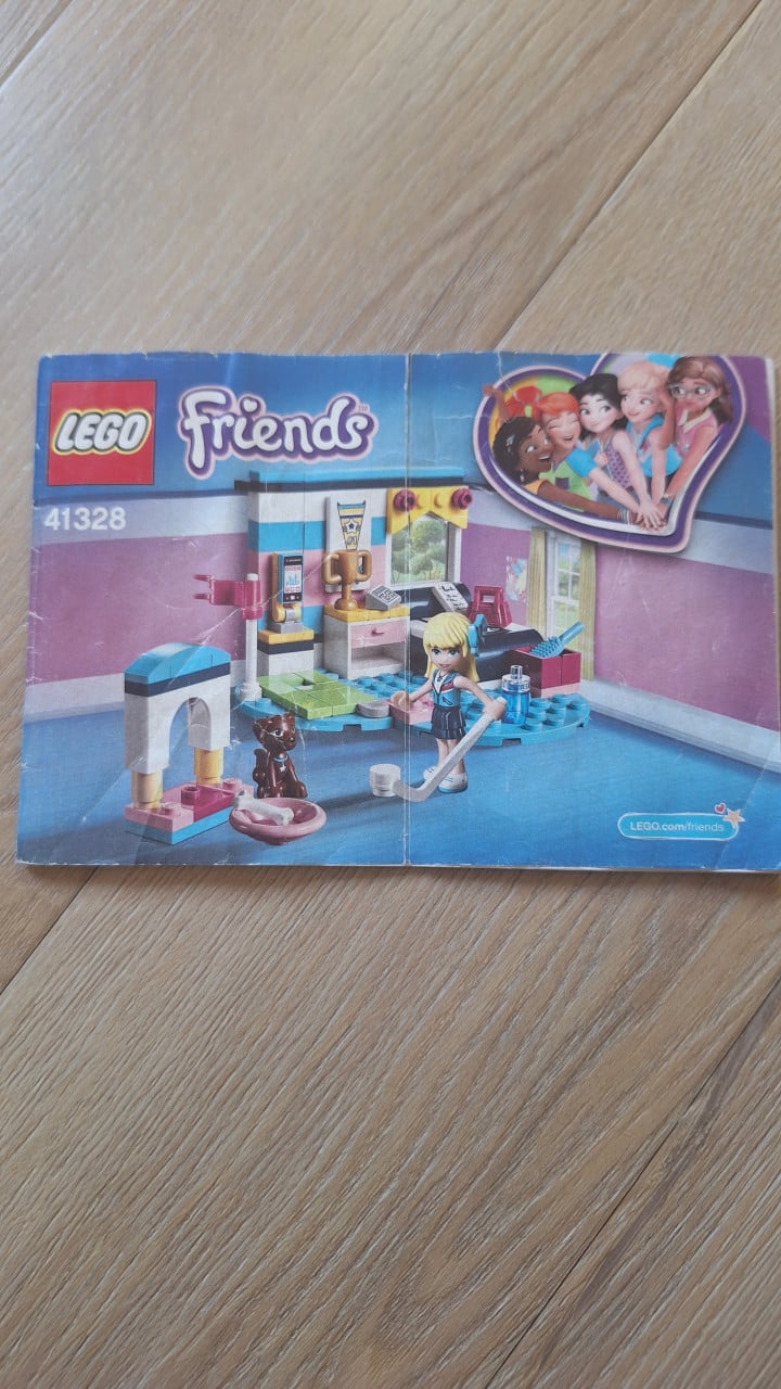 Lego friends Stephanie's slaapkamer (41328)